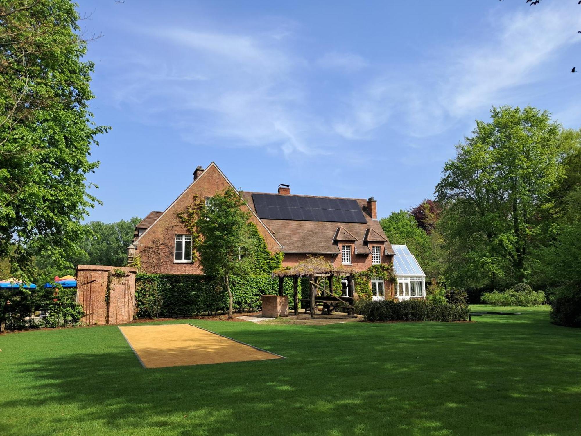Het Bed Den Doktoor Bed & Breakfast Meerhout